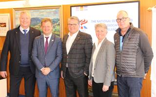 Parsons forseti IPC heimsækir Ísland