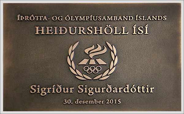 Heidursholl_Sigridur.jpg (251910 bytes)